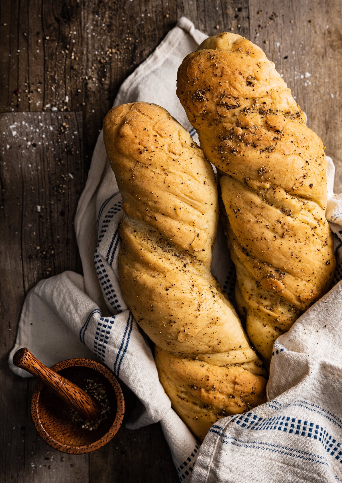 Rezept: Dinkelbaguette mit Pfefferkruste
